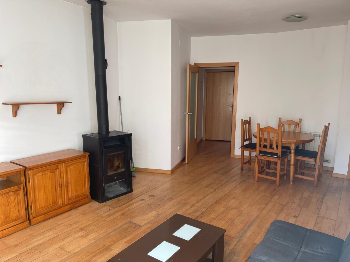 Imagen piso si 4 menjador-sala 1.jpg